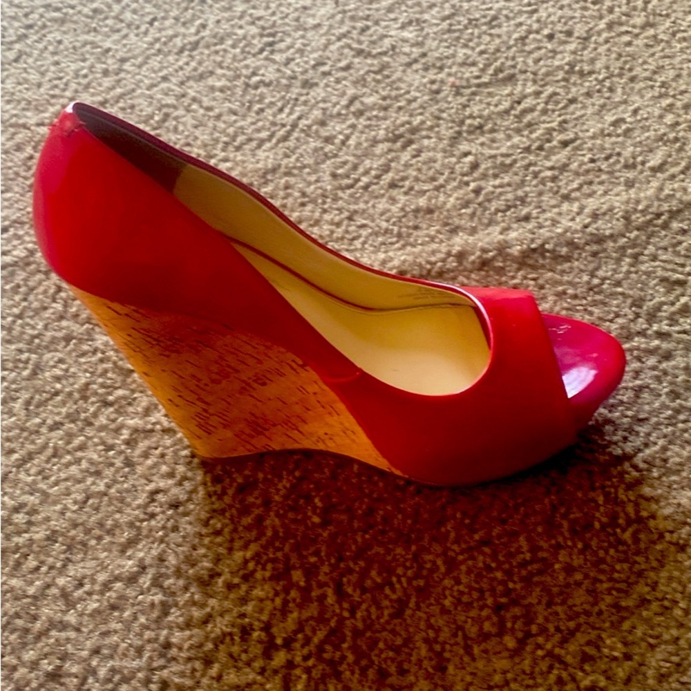 Jessica Simpson. Peep toe Wedge